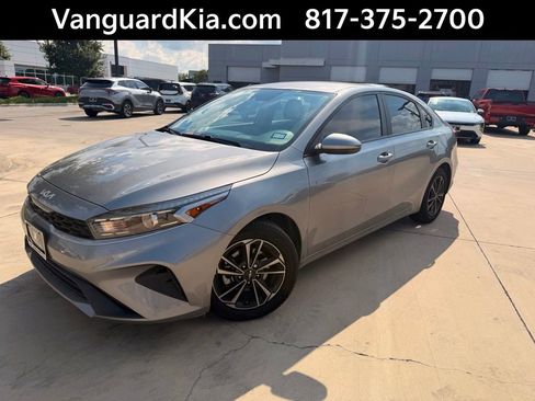 Certified 2024 Kia Forte LXS FWD image 1