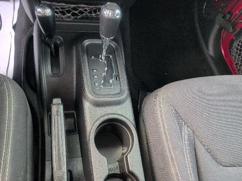 Used 2013 Jeep Wrangler Unlimited Sahara w/ Connectivity Group AWD/4WD image 25
