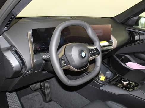 Used 2025 BMW X3 xDrive30i w/ Premium Package image 4