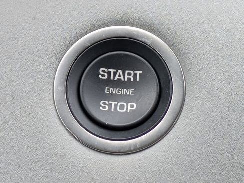 Used 2024 Land Rover Range Rover Evoque S image 31