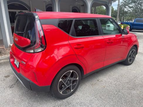 Used 2023 Kia Soul EX FWD image 3
