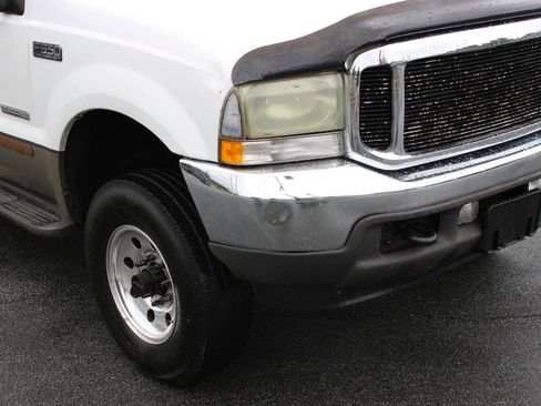 Used 2004 Ford F350 Lariat image 9