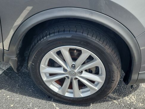 Used 2018 Nissan Rogue Sport SV FWD image 8