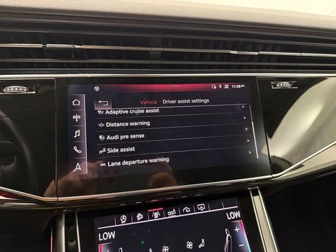 Used 2019 Audi Q8 Premium Plus AWD/4WD image 21