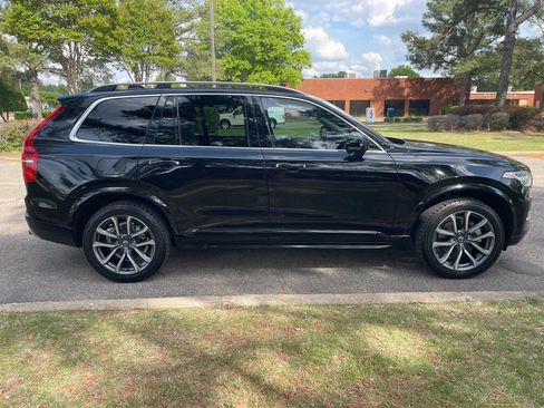 Used 2019 Volvo XC90 T5 Momentum w/ Protection Package Premier image 6
