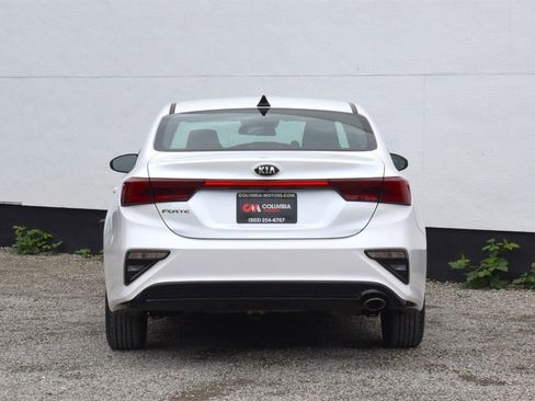 Used 2021 Kia Forte LXS FWD image 4