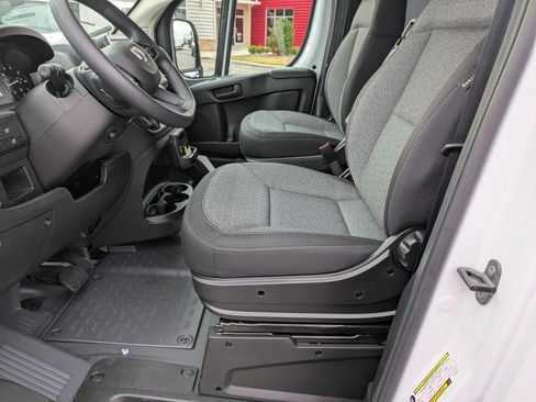New 2026 RAM ProMaster 2500 w/ Convenience Group image 12
