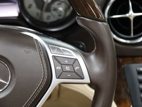 Used 2013 Mercedes-Benz SL 550 w/ Premium Pkg image 50
