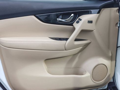 Used 2020 Nissan Rogue SL image 19