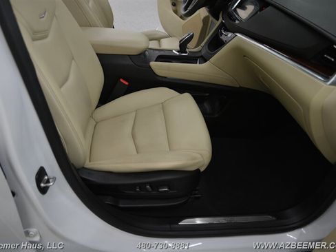 Used 2017 Cadillac XT5 Premium Luxury image 19
