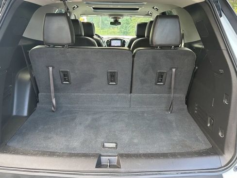 Used 2019 Chevrolet Traverse LT w/ LT Premium Package AWD/4WD image 64