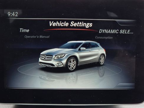 Used 2019 Mercedes-Benz GLA 250 4MATIC image 23