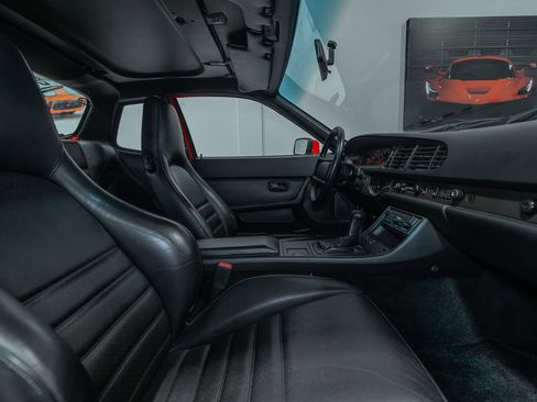 Used 1986 Porsche 944 Turbo image 42