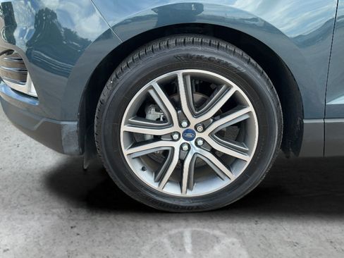 Used 2019 Ford Edge Titanium FWD image 26