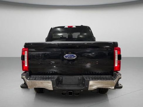 Used 2026 Ford F250 Lariat w/ FX4 Off-Road Package AWD/4WD image 4