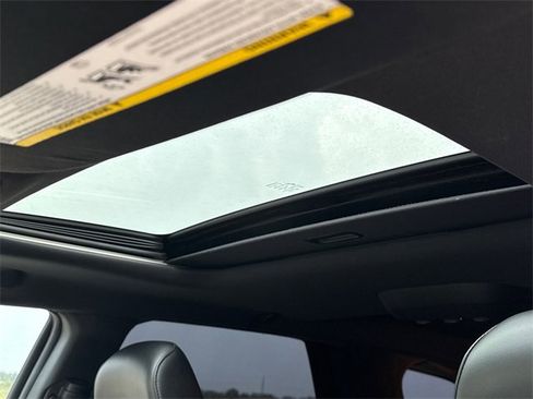 Used 2022 Dodge Durango R/T w/ Blacktop Package image 12