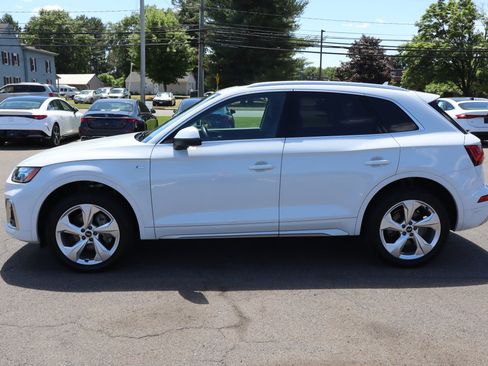 Used 2023 Audi Q5 2.0T Premium Plus w/ Premium Plus Package AWD/4WD image 9