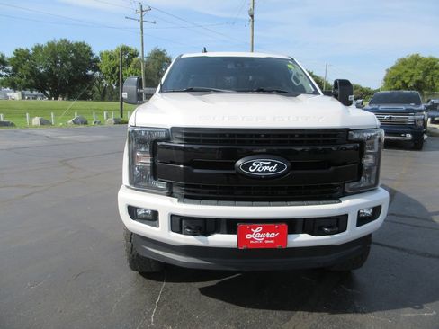 Used 2019 Ford F250 Lariat w/ Lariat Ultimate Package AWD/4WD image 14