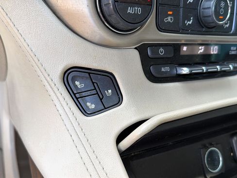 Used 2019 GMC Yukon Denali w/ Open Road Package RWD image 31