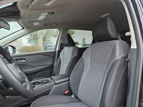 Used 2023 Nissan Rogue SV image 25