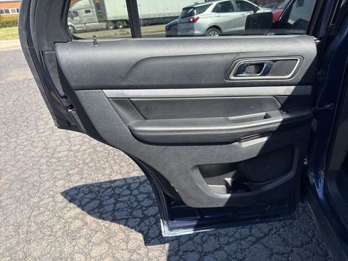 Used 2016 Ford Explorer XLT w/ Equipment Group 202A image 28