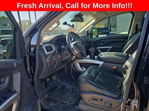 Used 2020 Nissan Titan SL w/ Moonroof Package AWD/4WD image 12