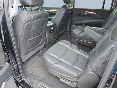 Used 2016 Cadillac Escalade ESV Luxury RWD image 28