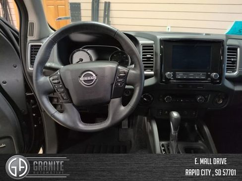 Used 2024 Nissan Frontier SL w/ Technology Package AWD/4WD image 14