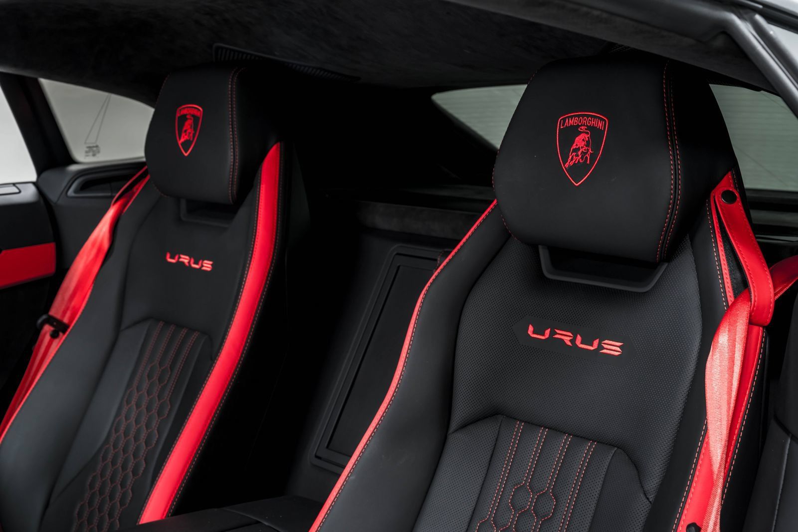 Used 2023 Lamborghini Urus S AWD/4WD image 34