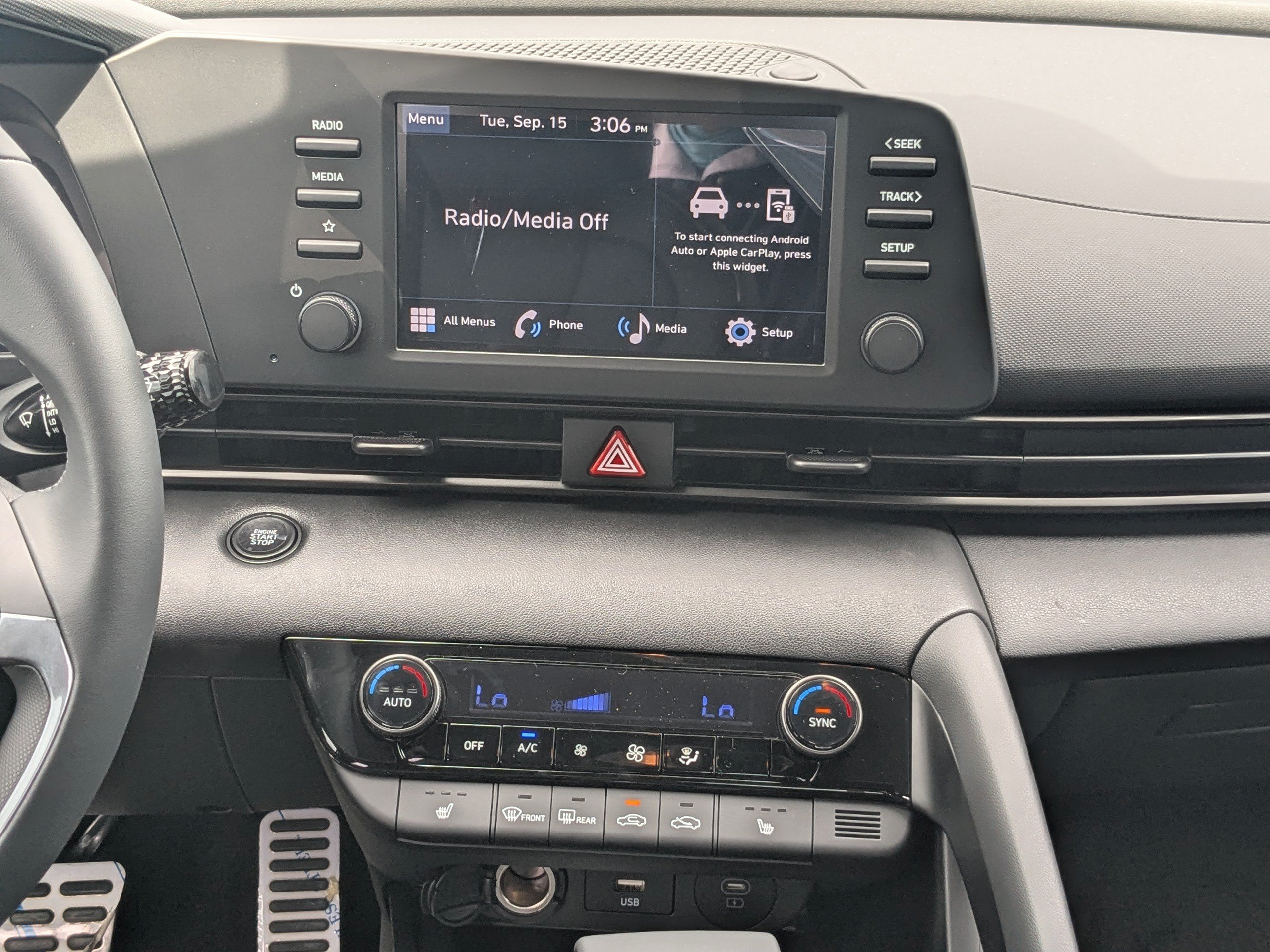 New 2026 Hyundai Elantra SEL Sport FWD image 23