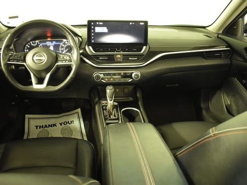 Used 2024 Nissan Altima 2.5 SR w/ SR Premium Package FWD image 28