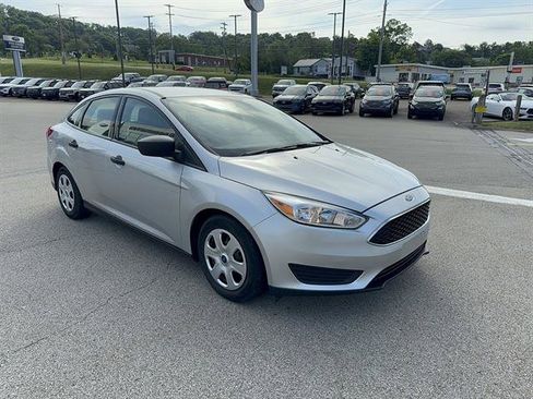 Used 2016 Ford Focus S FWD image 4