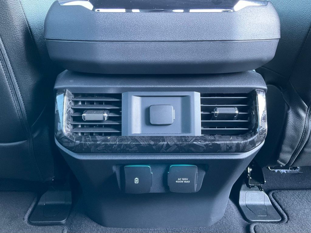 New 2025 Ford F150 XLT w/ Equipment Group 303A High AWD/4WD image 39