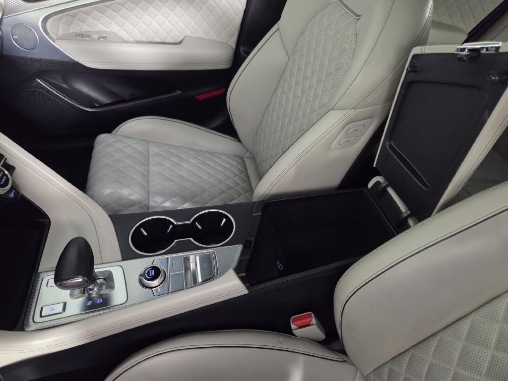 Used 2023 Genesis G70 3.3T w/ Sport Prestige Package RWD image 42