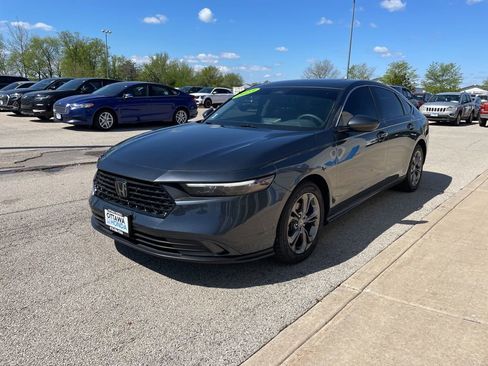 Used 2023 Honda Accord EX image 2