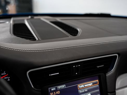 Used 2015 Porsche 911 Targa 4 image 11