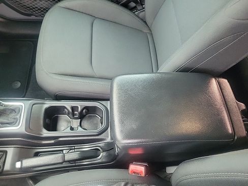 Used 2020 Jeep Wrangler Unlimited Sport S image 24