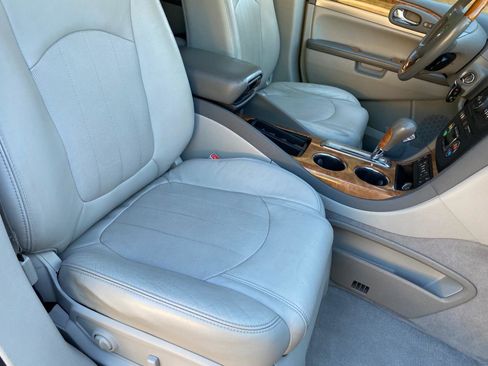 Used 2011 Buick Enclave CXL image 55