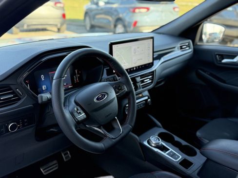 Used 2023 Ford Escape ST-Line w/ Tech Pack #1 image 8