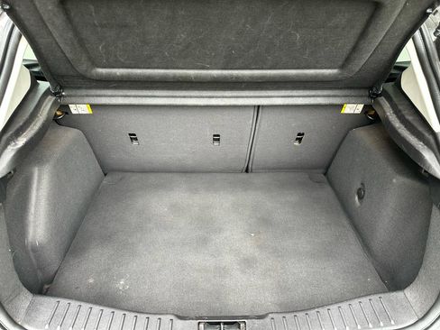 Used 2014 Ford Focus SE w/ SE Winter Package FWD image 24