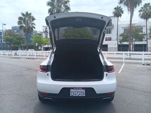 Used 2017 Porsche Macan AWD/4WD image 9