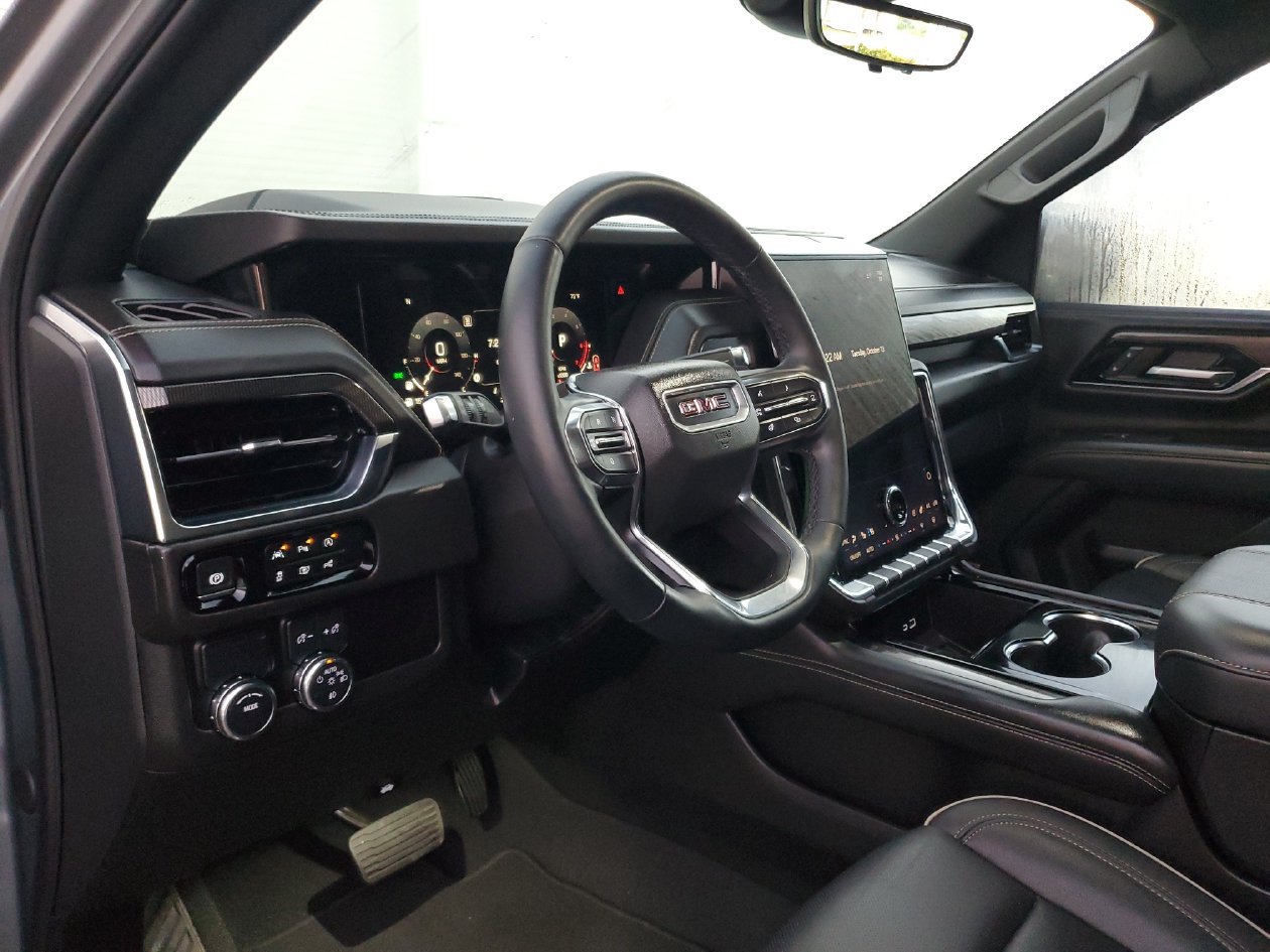 Used 2025 GMC Yukon Elevation w/ Technology Package RWD image 19