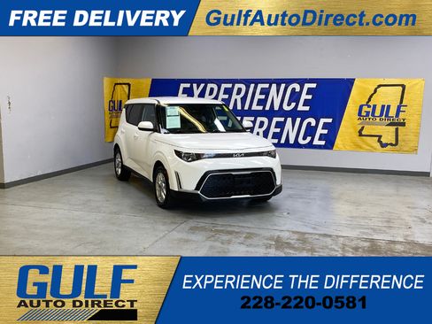 Used 2025 Kia Soul FWD image 1