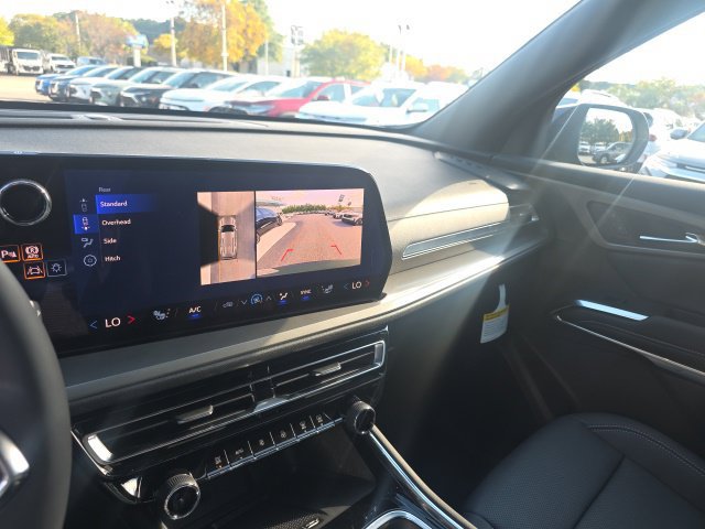 New 2027 Chevrolet Traverse LT w/ Driver Confidence Package FWD image 22
