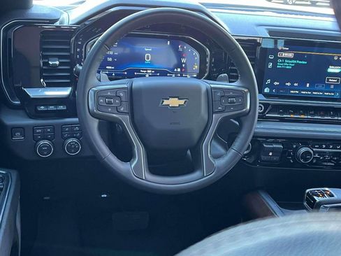 Certified 2023 Chevrolet Silverado 1500 High Country w/ Technology Package AWD/4WD image 13