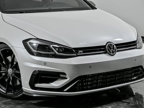Used 2019 Volkswagen Golf 4-Door image 2
