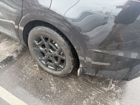 Used 2025 Kia Carnival SX Prestige image 5