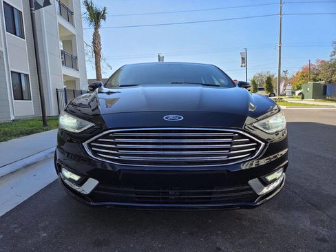 Used 2018 Ford Fusion Titanium image 2