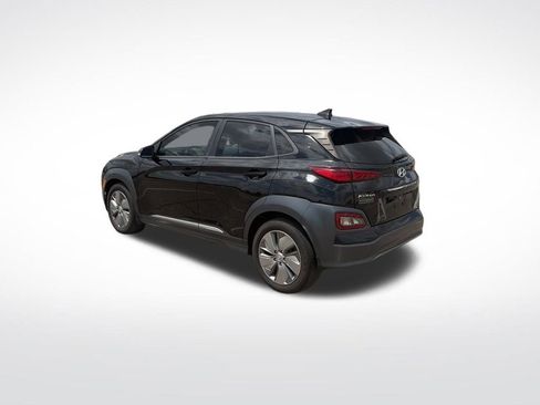 Used 2021 Hyundai Kona Limited w/ Cargo Package FWD image 3