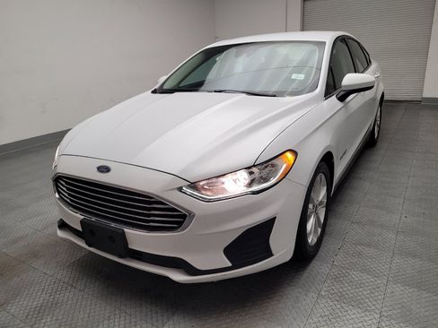 Used 2019 Ford Fusion SE FWD image 15